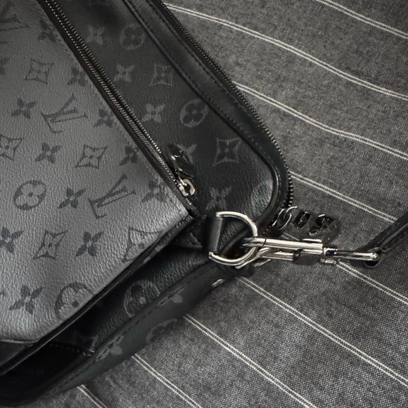 Louis Vuitton Monogram eclipse trio messenger Men's Bag - Picture 13 of 16